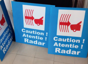 Semn Rutier Reflectorizant Atentie Radar